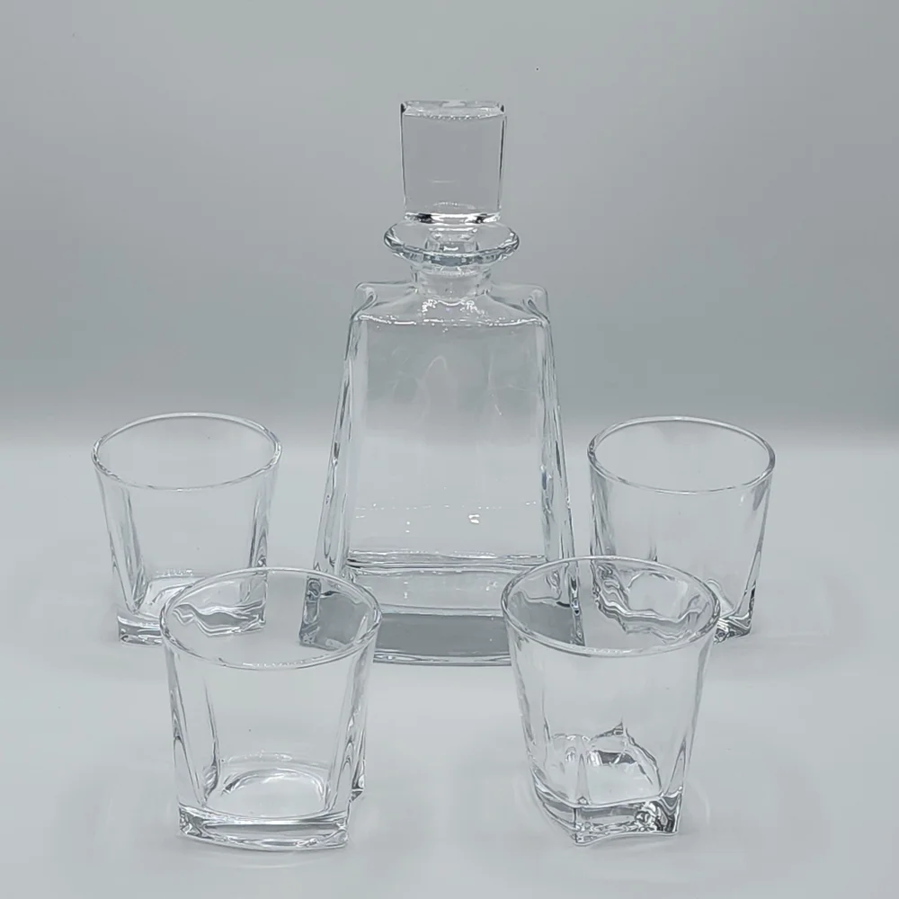JoyJolt Glassware Luna Whiskey Crystal Decanter And Glass Set of‎ 6